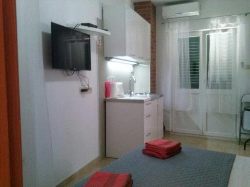 Studio Apartment Mala Plaza Kaštela المظهر الخارجي الصورة