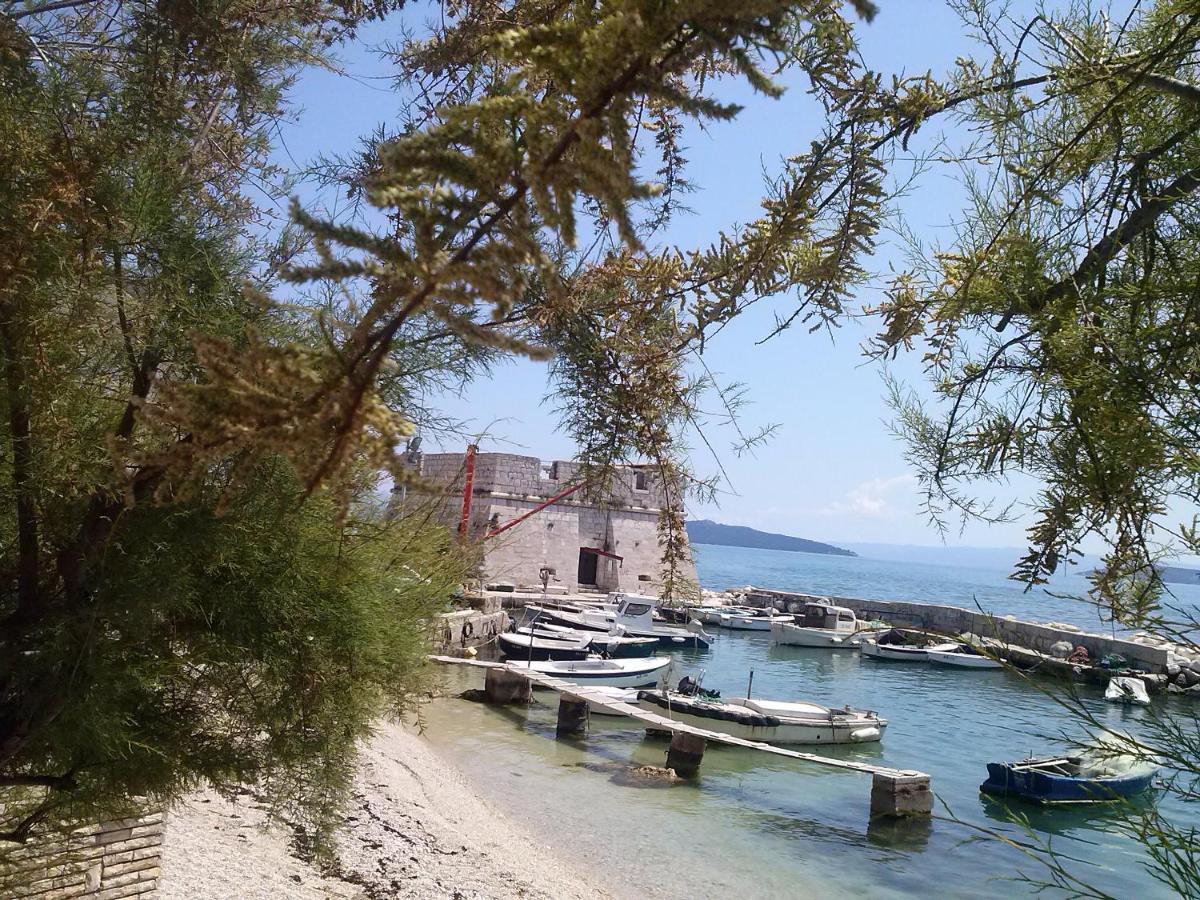 Studio Apartment Mala Plaza Kaštela المظهر الخارجي الصورة