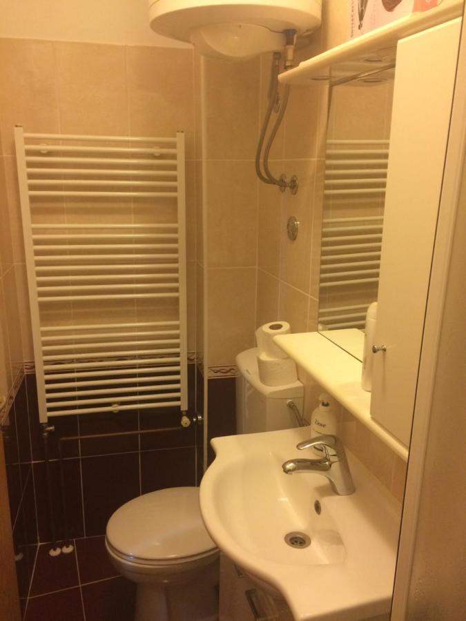 Studio Apartment Mala Plaza Kaštela المظهر الخارجي الصورة