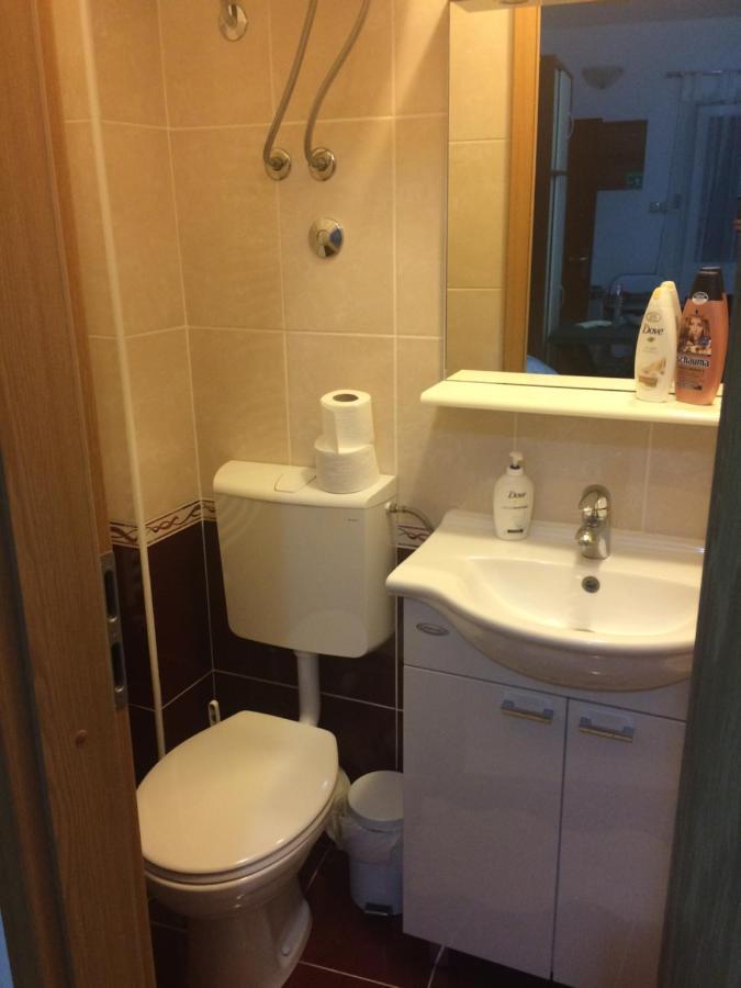 Studio Apartment Mala Plaza Kaštela المظهر الخارجي الصورة